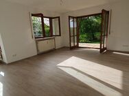 Erdgeschoss 2-Zimmer-Wohnung ruhige Lage mit Terrasse und kleinem Garten - Aidenbach