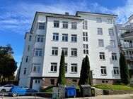 ** SONNIGE 3 RAUM WOHNUNG mit Einbauküche - Südbalkon / Parkettboden / neues Bad / ** - Chemnitz