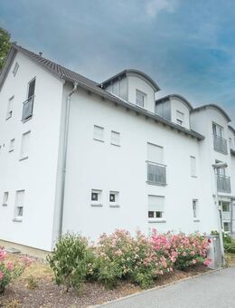 Gepflegte 3-Zimmer-Wohnung mit Balkon, Einbauküche und Garage in ruhiger Lage von Coburg - Coburg