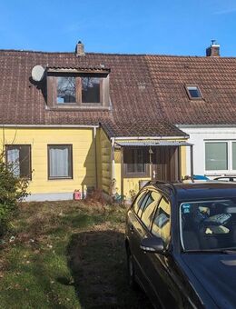 Sanierungsbedürftiges 3-Zi. RMH mit eigenem Garten in Hamburg. Erweiterungspotenzial auf ca.110m²! - Hamburg