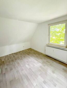 Renovierte Wohnung mit eigenem Garten und Stellplatz in ruhiger Sackgassenlage - Herne