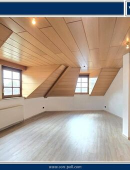 Erstbezug nach Renovierung! Gepflegte Dachgeschosswohnung, sucht Single oder Rentnerpaar! - Spiesheim