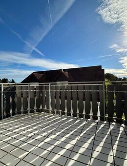 GERÄUMIGE 3-ZIMMER-OBERGESCHOSSWOHNUNG MIT BALKON UND TIEFGARAGENSTELLPLATZ - Wüstenrot