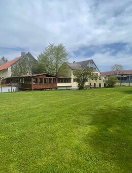 Gutshofanwesen mit Hotel und Gastronomie - Langerringen