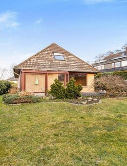 Bremen-Huchting: Freistehendes Einfamilienhaus mit viel Platz direkt am Park Links der Weser - Bremen