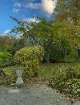 **Erbpacht in Stockdorf*, DHH mit großem Garten und Garage** - Gauting