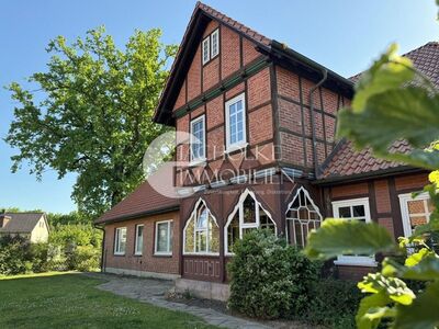 Ein Hort für Pferdeliebhbaber: Hofstelle mit mehreren Nebengebäuden und 1,4 ha Grundstück