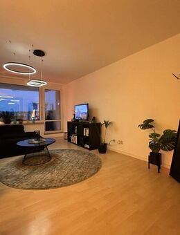 3-Zimmer-Terrassenwohnung in ruhiger Lage + EBK + TG Stellplatz - Stuttgart