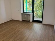 Zentrumsnahe 2 - Zimmerwohnung mit großem Balkon, Kellerabteil - Augsburg