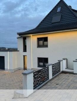 Darf es etwas mehr sein? Modernisierte Stadtvilla mit zahlreichen Extras und schönem Panoramablick! - Wickede (Ruhr)