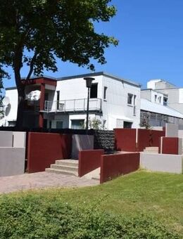 Besichtigung ! jetzt am 09.10.25 Donnerstag um 16:00 Uhr Sehr schöne 2- Zimmer WHG mit Balkon bitte kommen Sie bei Interesse !! per Mail bestätigen! - Bonn