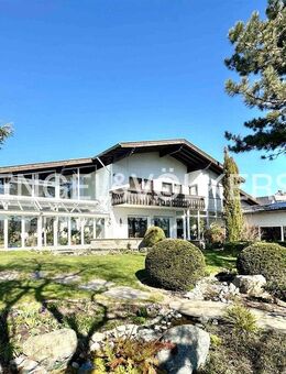 Repräsentatives Anwesen mit Indoor-Pool, zwei Doppelgaragen und parkähnlichem Grundstück - Berg (Landkreis Rhein-Lahn-Kreis)