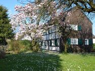 Lohmar-Algert: Freistehender Fachwerk-Traum im Grünen - Lohmar