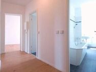 2-Zimmer-Wohnung mit Balkon, Laminat, Bad mit Fenster...! - Neustadt (Sachsen)