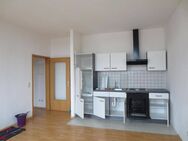 Objekt-Nr.: 4825 - Bezugsfreie 2-Zimmer-ETW im 3.OG mit EBK in Denkmalschutzobjekt in Plauen (Preißelpöhl) - Plauen