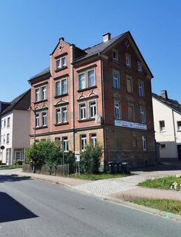 Mehrfamilienhaus mit 326 m² Wohn-Nutzfläche inklusive 1.045 m² Grundstück in Berga / Elster - Berga (Elster)