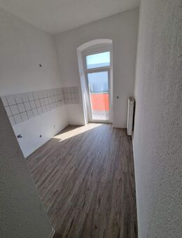 gemütliche 2 Raum Wohnung mit Balkon im Zentrum nicht Jobcenter geeignet - Riesa