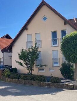 Mehrfamilienhaus mit sechs vermieteten Wohnungen - Lisberg