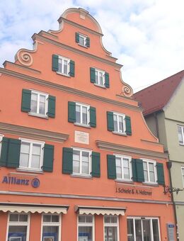 Moderne 3 Zimmer Wohnung mit großem Balkon und Einbauküche in der Innenstadt - Nördlingen