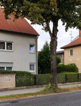 Doppelte Chance - modernes Haus von 1996 plus Altbau zum Sanieren - Schönefeld