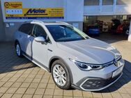 VW Golf Variant, Alltrack, Jahr 2022 - Lichtenstein (Sachsen)