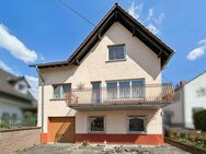 Gepflegtes Einfamilienhaus mit Einliegerwohnung in Hargesheim - Hargesheim
