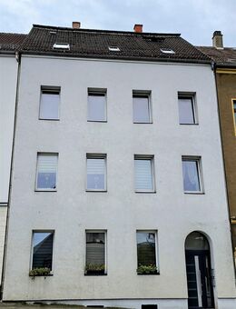 Anlageobjekt: Mehrfamilienhaus, zentrale Lage in Werdau bei Zwickau, teilweise vermietet - Werdau