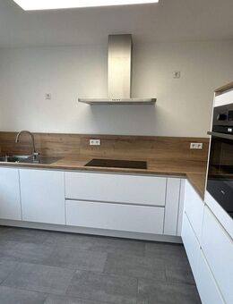 Renovierte 4,5 Zimmer Wohnung - Großostheim