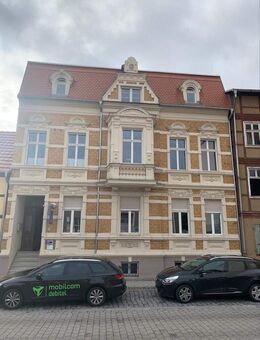 schöne 3-Raum Wohnung in der Stadtmitte in einer ruhigen Seitenstraße mit Einbauküche - Stendal (Hansestadt)