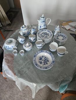 Zwiebelmuster Geschirr aus Kahla - Berlin Lichtenberg