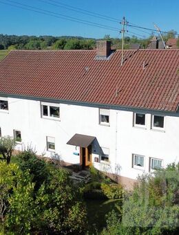 Großes Ein- bis Zweifamilienhaus mit Nebengebäuden in Mainleus - OT! - Mainleus