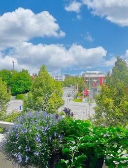 helle grosse renovierte 1-Zi.-Whg. mit Balkon in Moosach - München