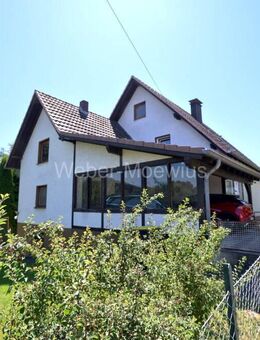 Attraktives Einfamilienhaus mit Garten und Garage in idyllischer Lage - Much