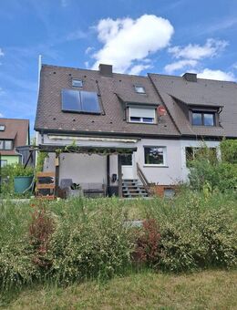 Modernisierte Doppelhaushälfte mit großem Garten - Heroldsberg