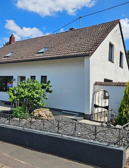 Freistehendes Ein/Zwei-Familien-Haus in sonniger Höhenlage in Konz Könen - Konz