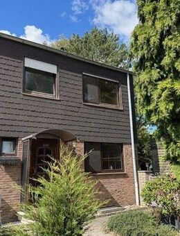 Charmantes Einfamilienhaus mit Garage und Toreinfahrt in MG-Rheindahlen - Mönchengladbach