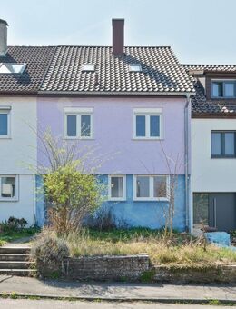 Geräumiges Reihenhaus in zentraler Lage von Plieningen mit vielen Gestaltungsmöglichkeiten - Stuttgart