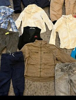 Über 50 Teile Paket 92 98 104 110 kinder jungen Bekleidungspaket hm& m lupilu jacke hose - Berlin