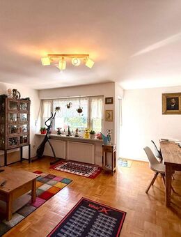 Wohnen an den Klostergründen - 2,5-Zimmer mit Sonnenbalkon und Blick ins Grüne! - Regensburg