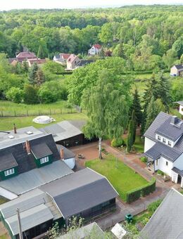 Traumhaftes Grundstück mit Blick ins Grüne - Ruheoase mit Wohn- und Werkstattgebäuden - Radebeul