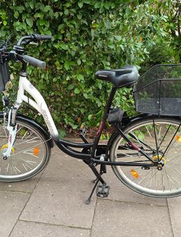 Damenfahrrad 26 Zoll , 3 Gang Schaltung (Citiyfahrrad ) Rad Dynamo , Rücktrittsbremse ,sehr gut - Garbsen