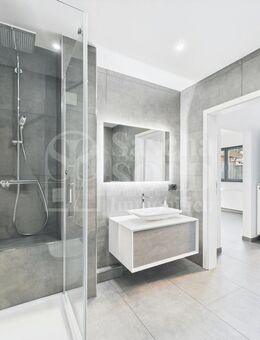 Moderne, bezugsfertige 2-Zimmer-Wohnung mit Küche, Bad und 2 Stellplätzen in Kirkel-Neuhäusel - Kirkel