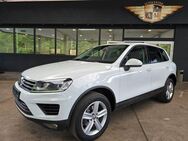 VW Touareg 3.0 V6 TDI TT 4Motion LEDER/DYN/Navi/AHK - Göttingen