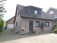 Freistehendes Einfamilienhaus mit sehr großer Garage in Bocholt-Biemenhorst! - Bocholt