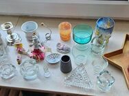 y10) Flohmarktkiste Trödel Kiste Porzellan Glas Dekoartikel Platzdeckchen Ostern - Garbsen