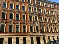 DG Wohnung / ruhig / zentrumsnah / 2 Bäder / Lift / kernsaniert / Loggia - Leipzig