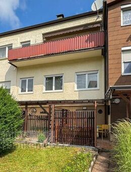 Großzügiges Zweifamilienhaus mit Balkon, Garten und Garage-vielseitig nutzbar und in zentraler Lage - Weil (Schönbuch)