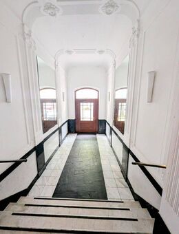 Unbefristete stilvoll möblierte und sanierte Altbauwohnung mit hochwertiger Ausstattung - Berlin
