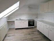 !! mit Einbauküche, 4-Zimmer-Wohnung mit Laminat !! - Chemnitz