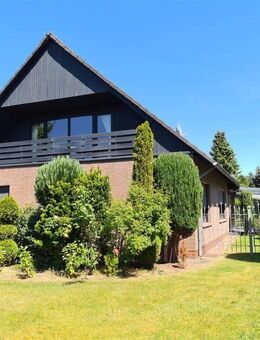 """ RESERVIERT""" Großzügiges Einfamilienhaus in ruhiger Stadtlage von Varel - Varel